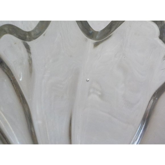 VTG 4 Pc Luncheon Plates & Teacups Clear Glass Scalloped 10" Diameter - Picture 5 of 6